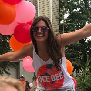 Meet your Posher, Carly